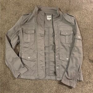 Ladies Jacket by Kenzie jeans, size M.  The color is Khaki green.  Very cute!